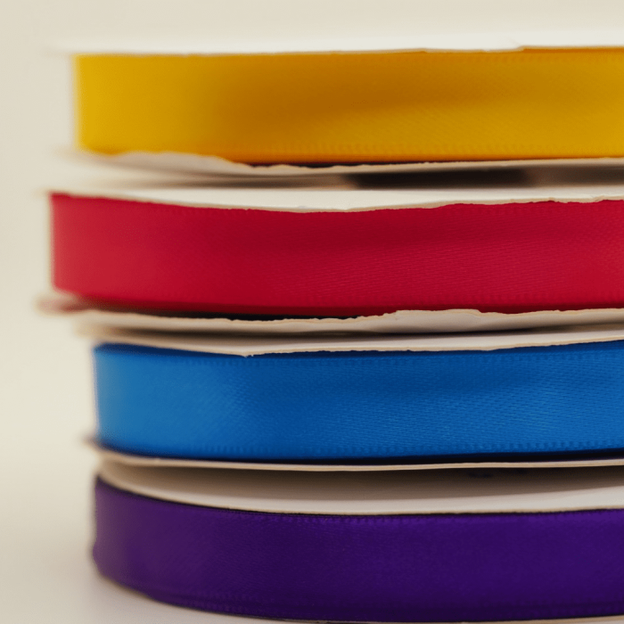 Cinta Raso Numero 3 de colores tricolores, Amarillo, azul y rojo