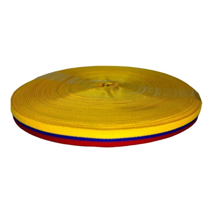 Reata Tricolor rollo de 50 Yardas  su combinación de tres colores la convierte en una opción atractiva y versátil.